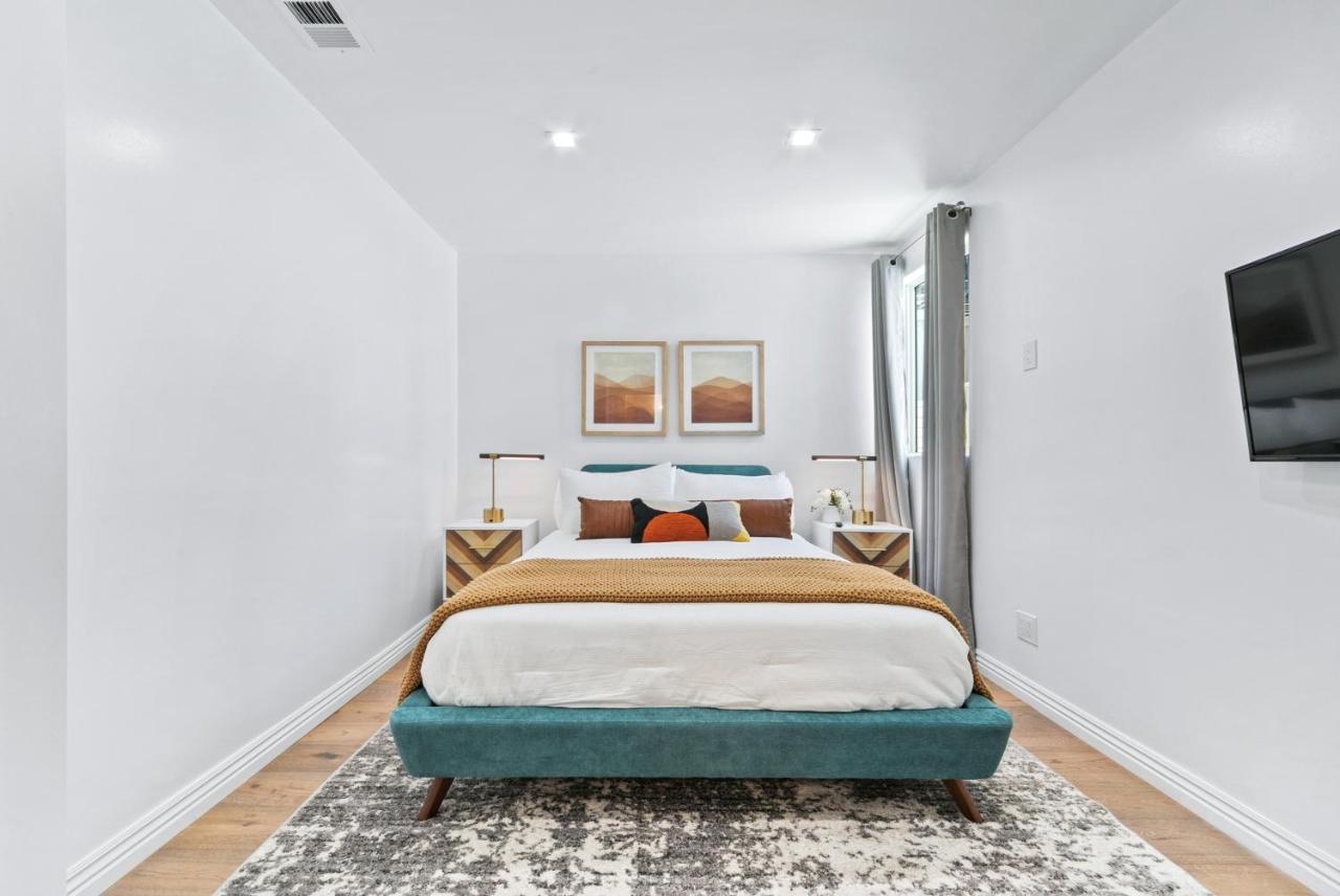 Studio City Contemporary Villa With Pool Sleeps 10 洛杉矶 外观 照片