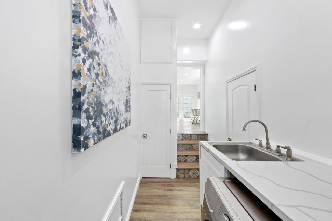 Studio City Contemporary Villa With Pool Sleeps 10 洛杉矶 外观 照片