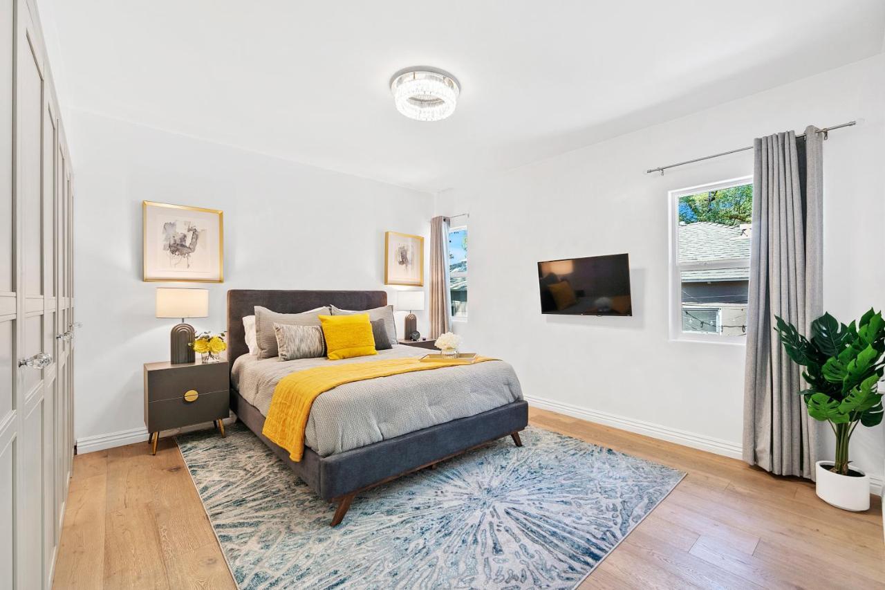 Studio City Contemporary Villa With Pool Sleeps 10 洛杉矶 外观 照片